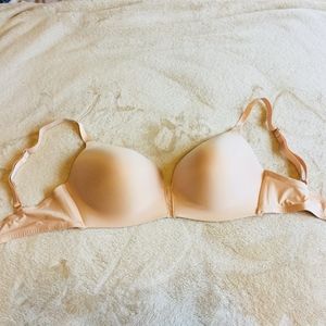 NWOT Victoria's Secret Wireless Bra